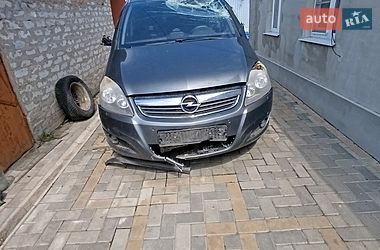 Минивэн Opel Zafira 2010 в Близнюках