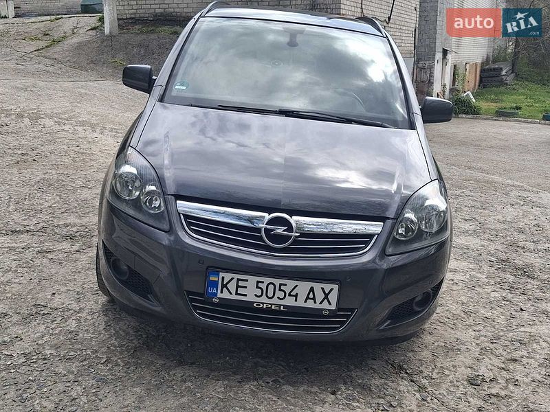 Opel Zafira 2011