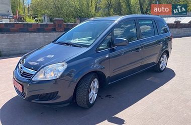 Минивэн Opel Zafira 2009 в Ровно
