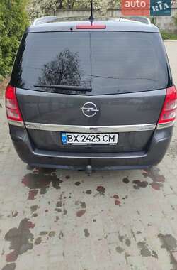 Мінівен Opel Zafira 2010 в Ізяславі