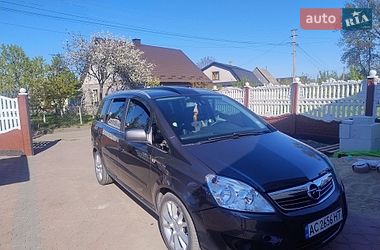 Минивэн Opel Zafira 2010 в Любомле