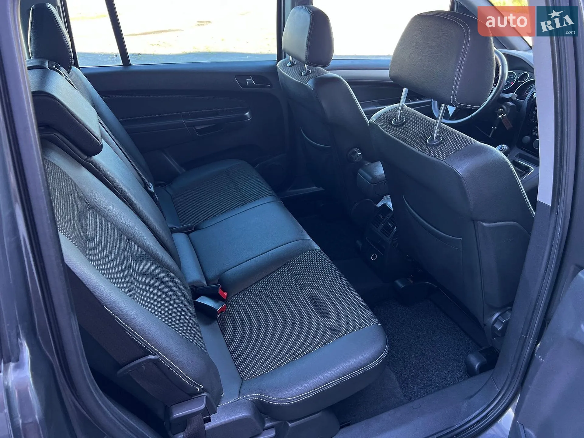 2010 Opel Zafira - мініатюра 48