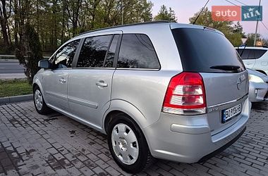Мінівен Opel Zafira 2010 в Тернополі
