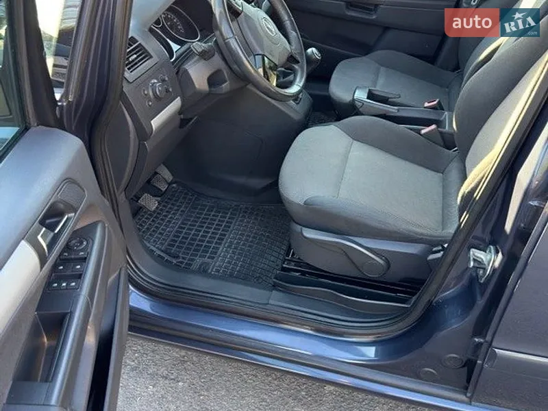 Opel Zafira 2011