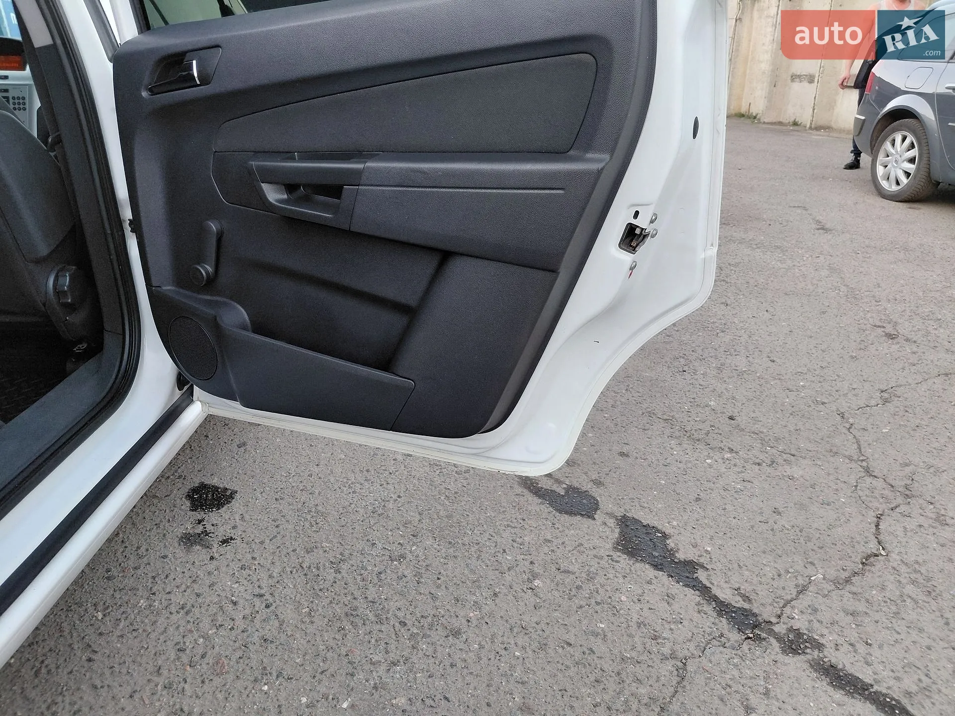 2010 Opel Zafira - мініатюра 13
