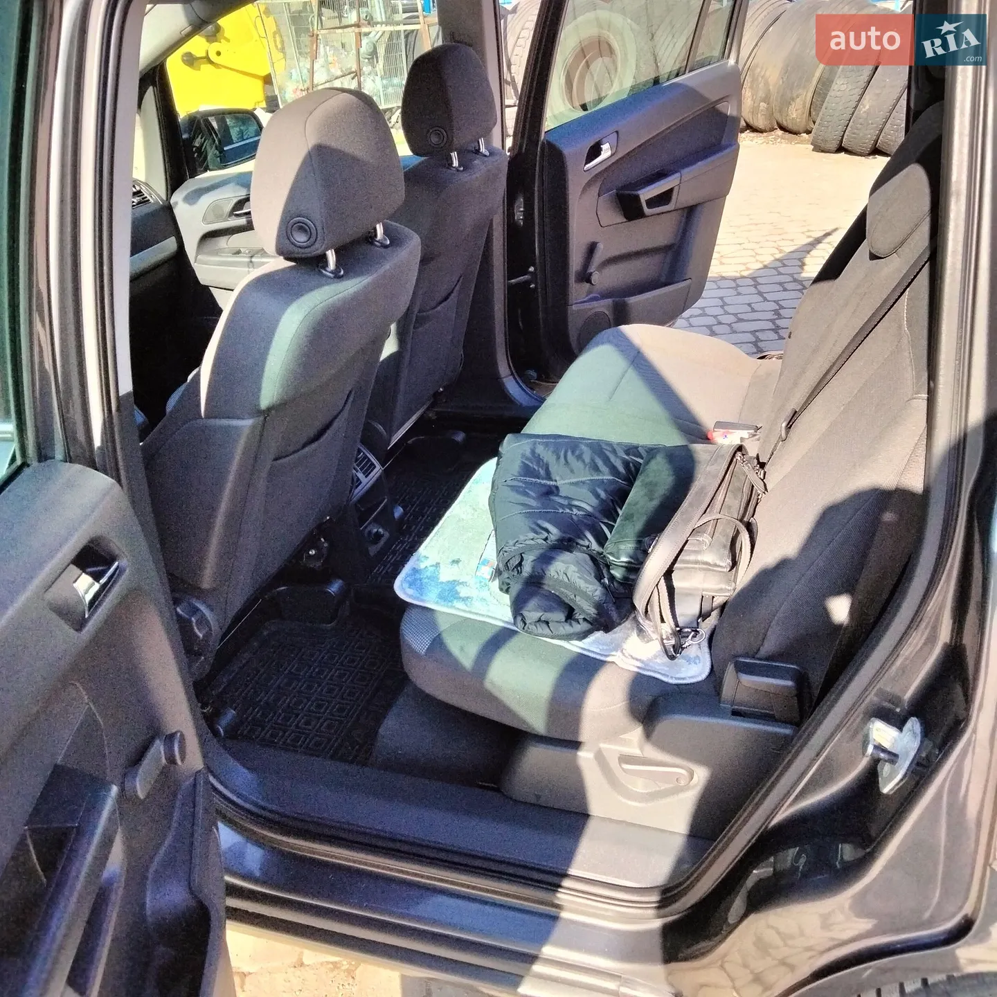 2010 Opel Zafira - мініатюра 12