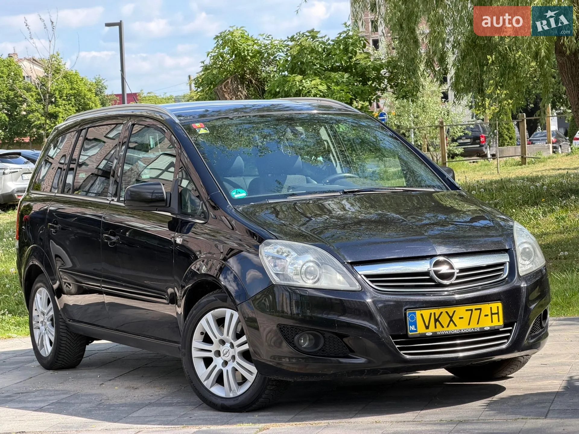 2010 Opel Zafira - мініатюра 2