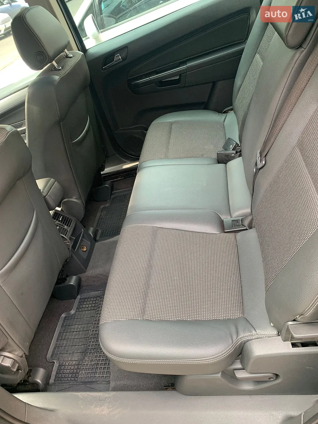 2010 Opel Zafira - мініатюра 5
