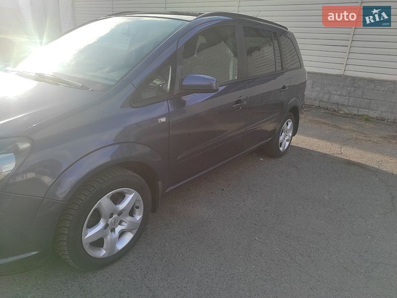Минивэн Opel Zafira 2007 в Хороле фото 4 Минивэн Opel Zafira 2007 в Хороле