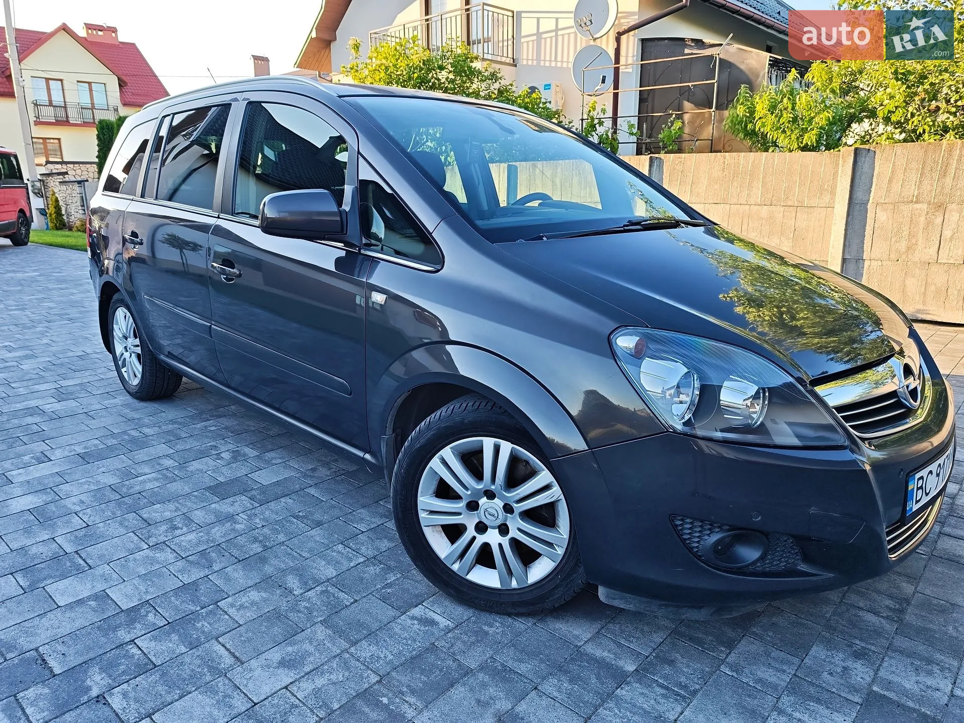 2012 Opel Zafira - фото 1