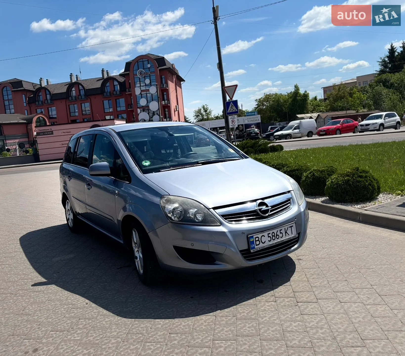 2010 Opel Zafira - мініатюра 2