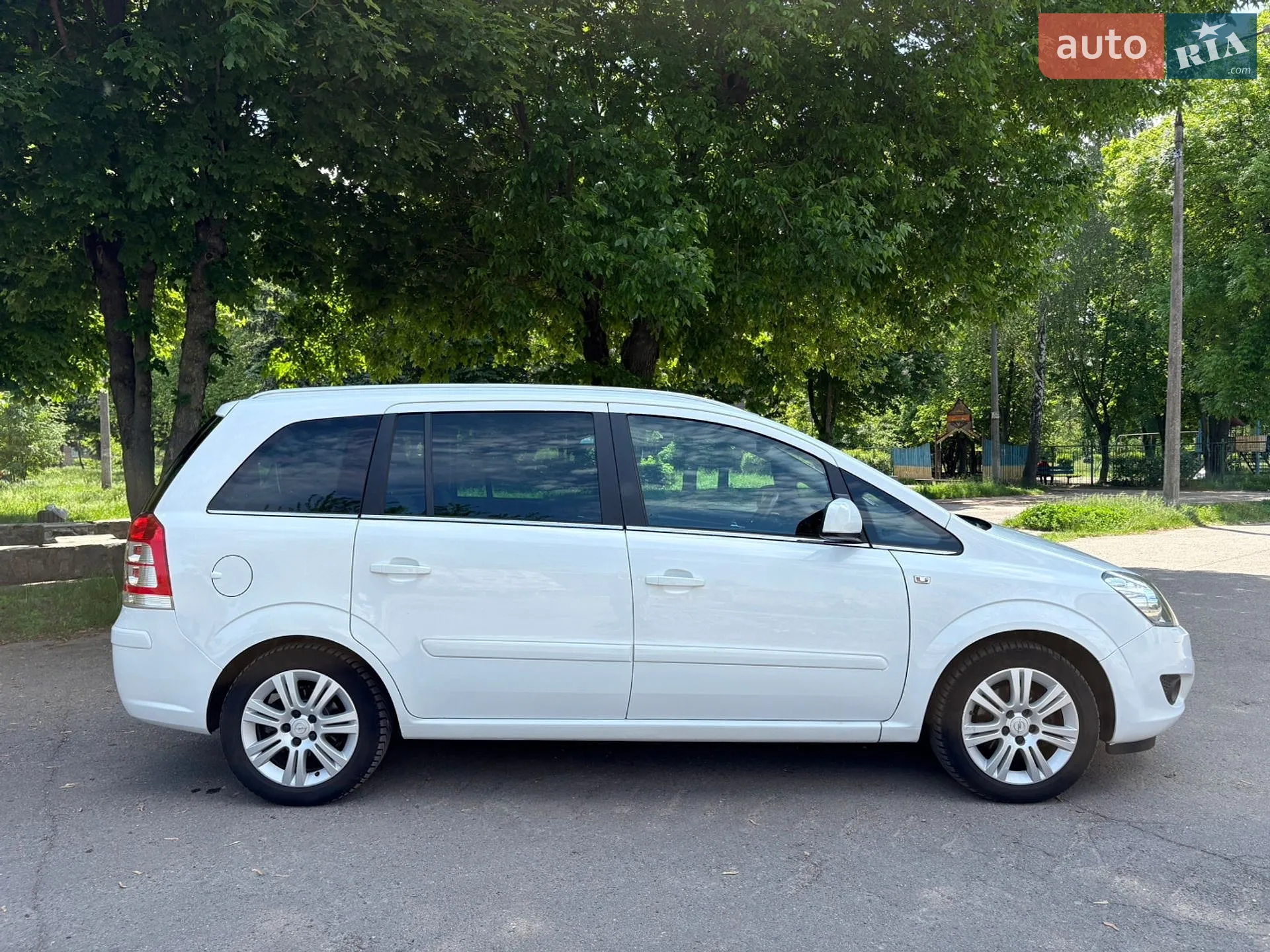 2011 Opel Zafira - мініатюра 10