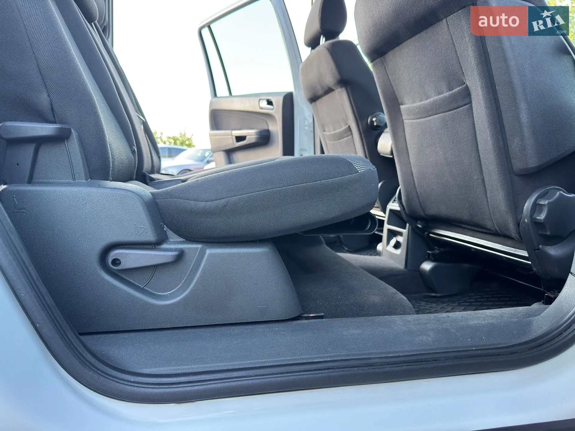 2010 Opel Zafira - мініатюра 44