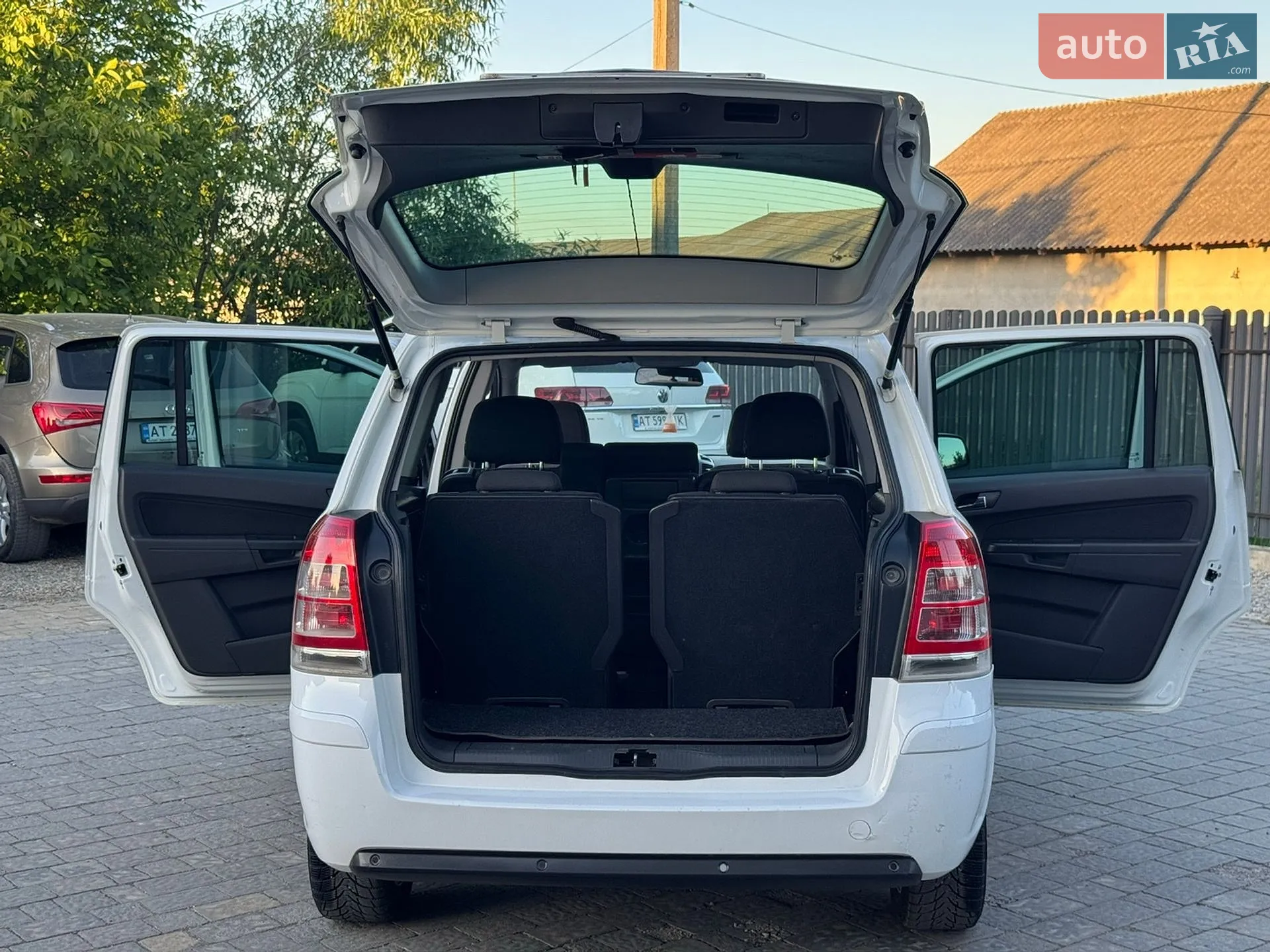 2010 Opel Zafira - мініатюра 47