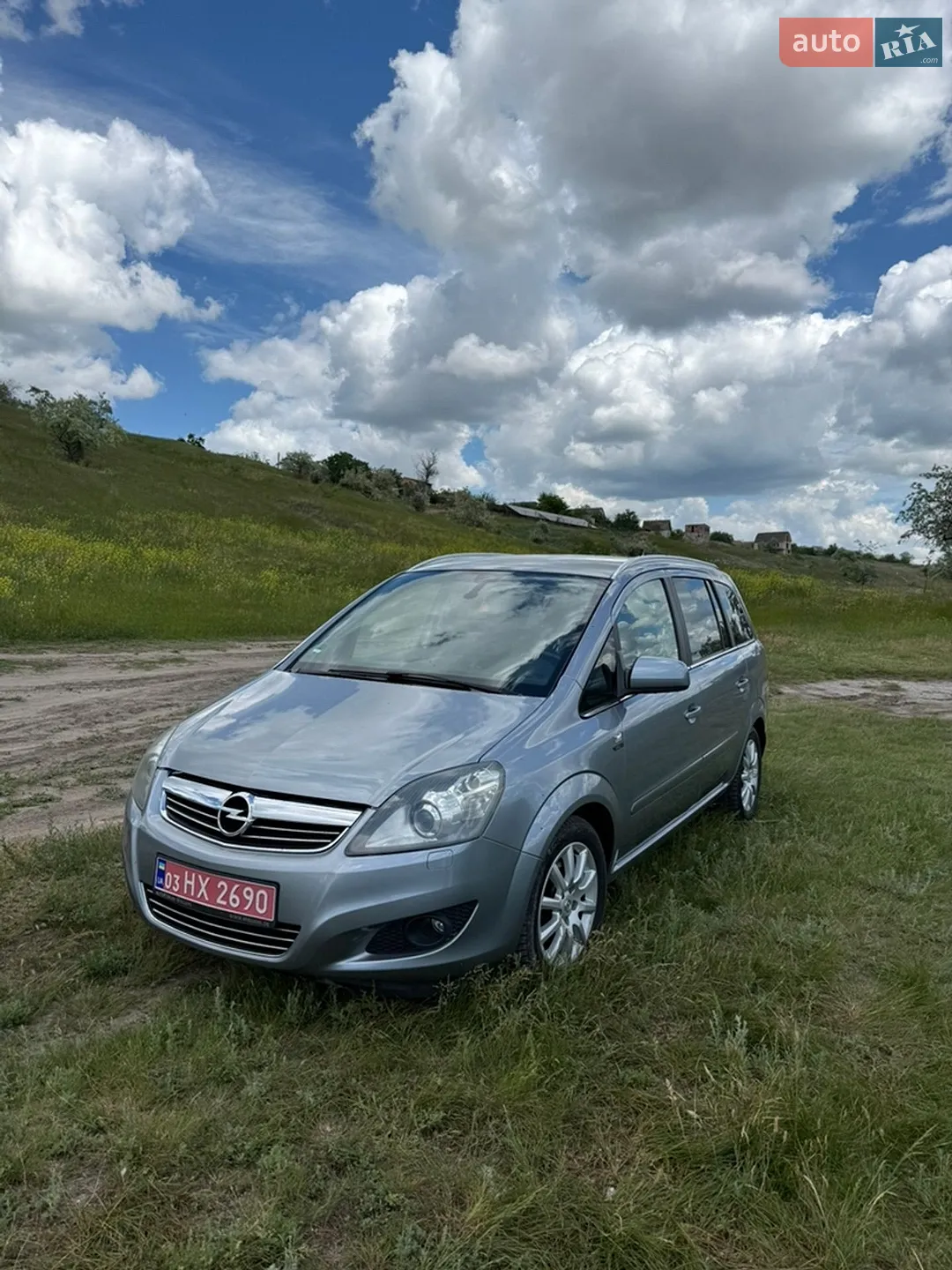 2010 Opel Zafira - фото 1
