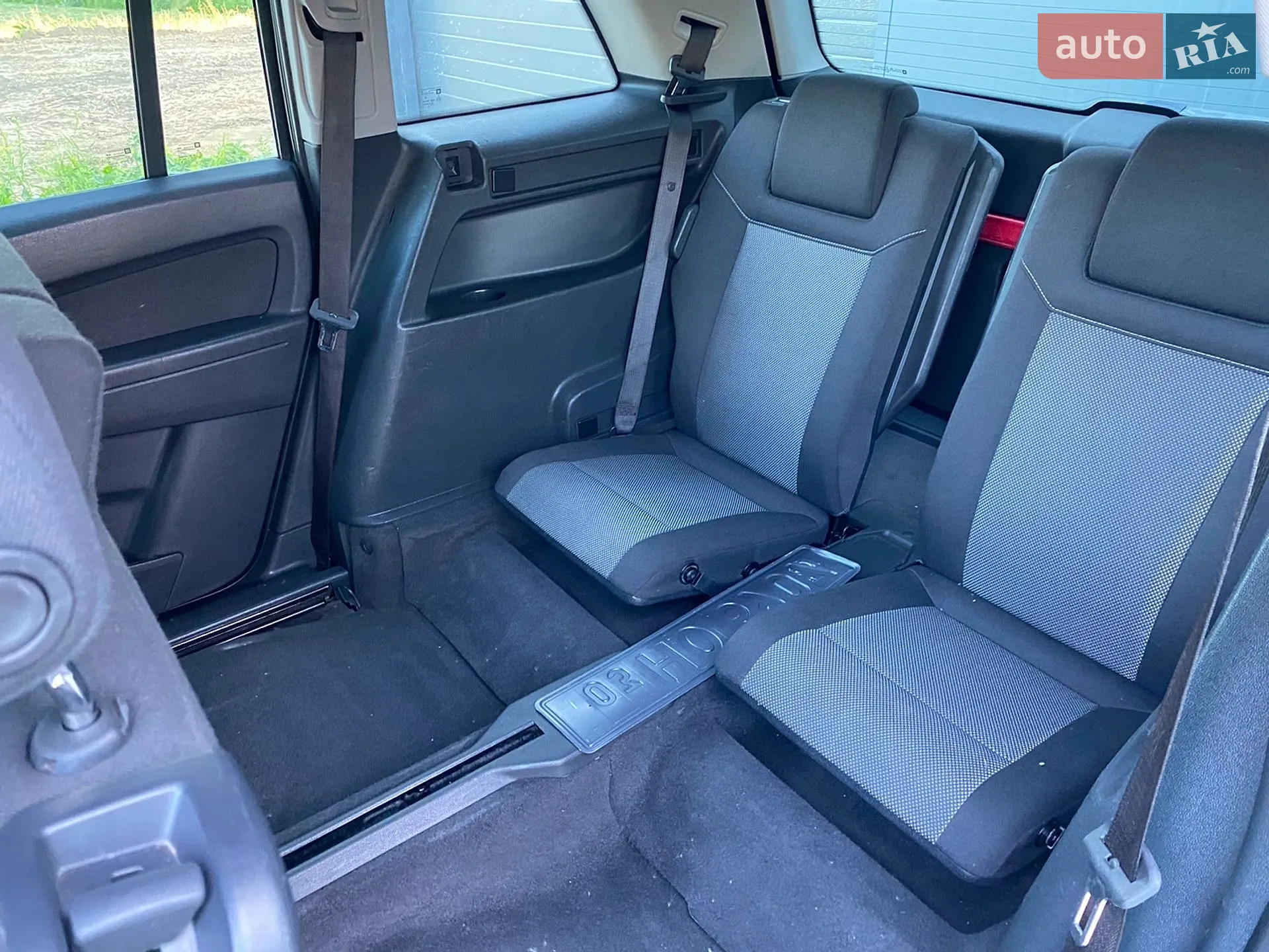 2011 Opel Zafira - мініатюра 21
