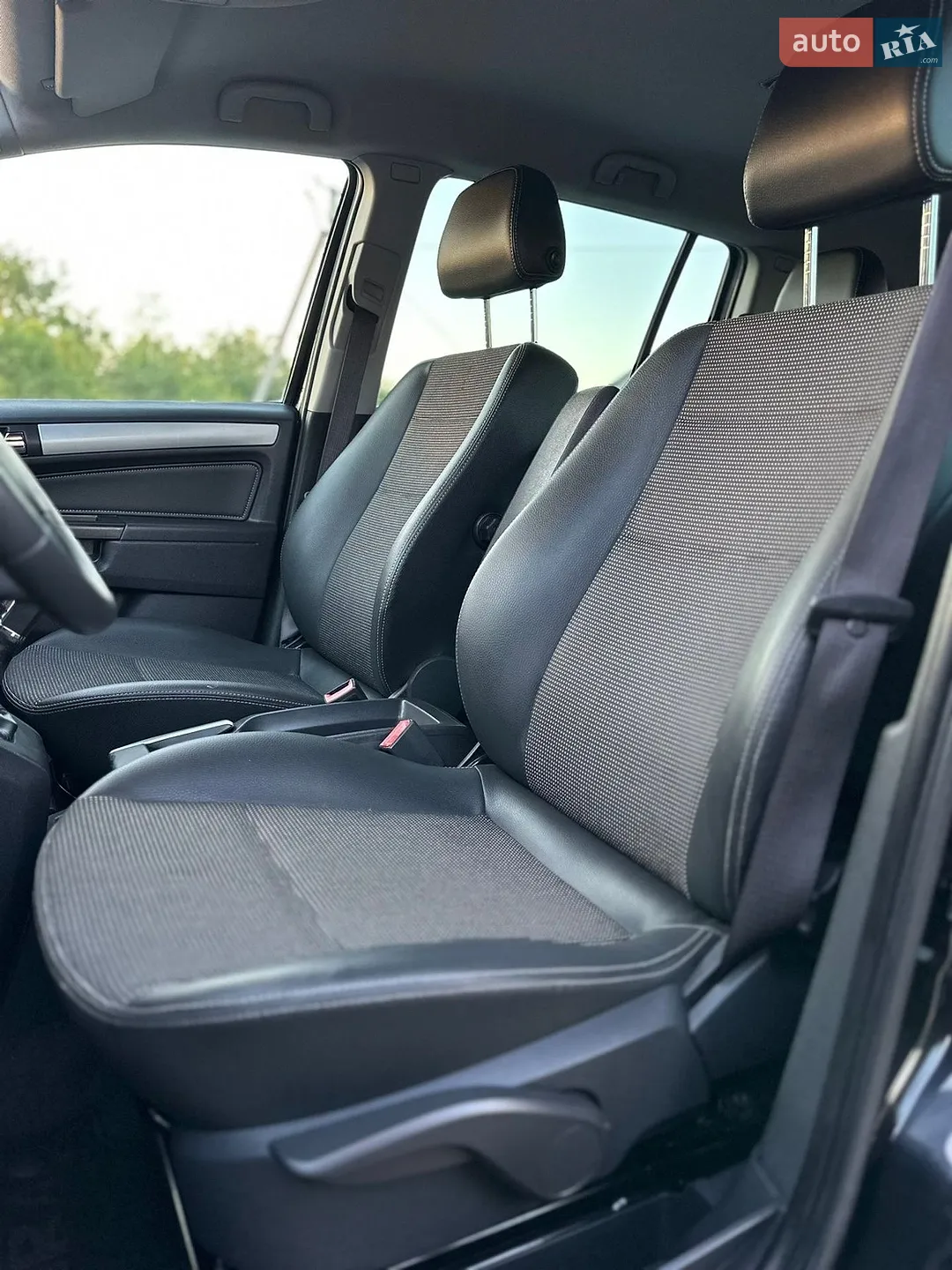 2011 Opel Zafira - мініатюра 27