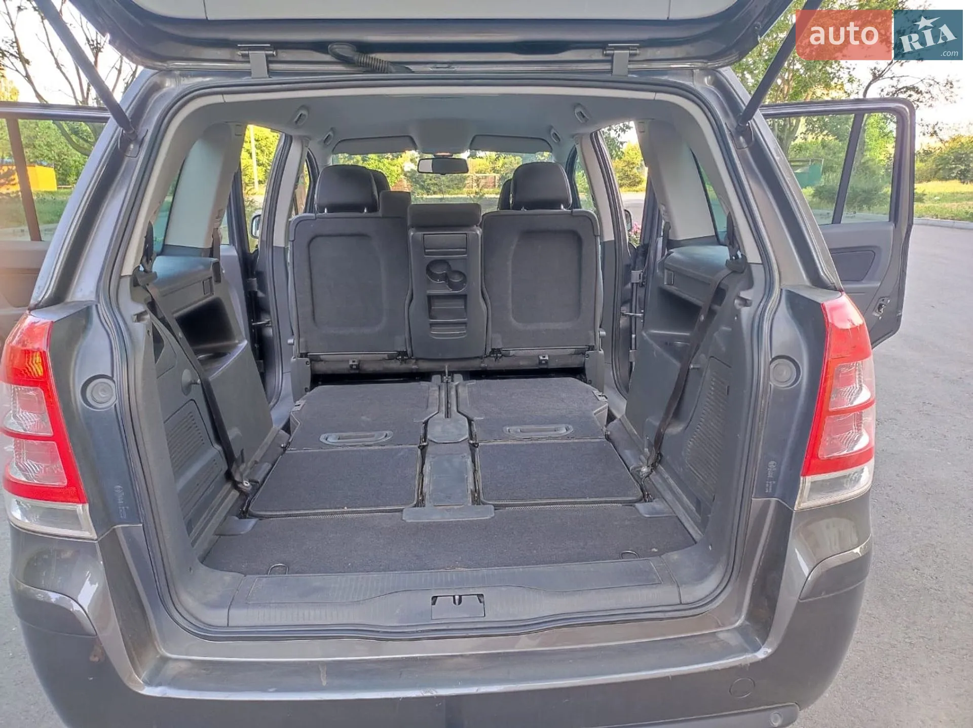 2011 Opel Zafira - мініатюра 21