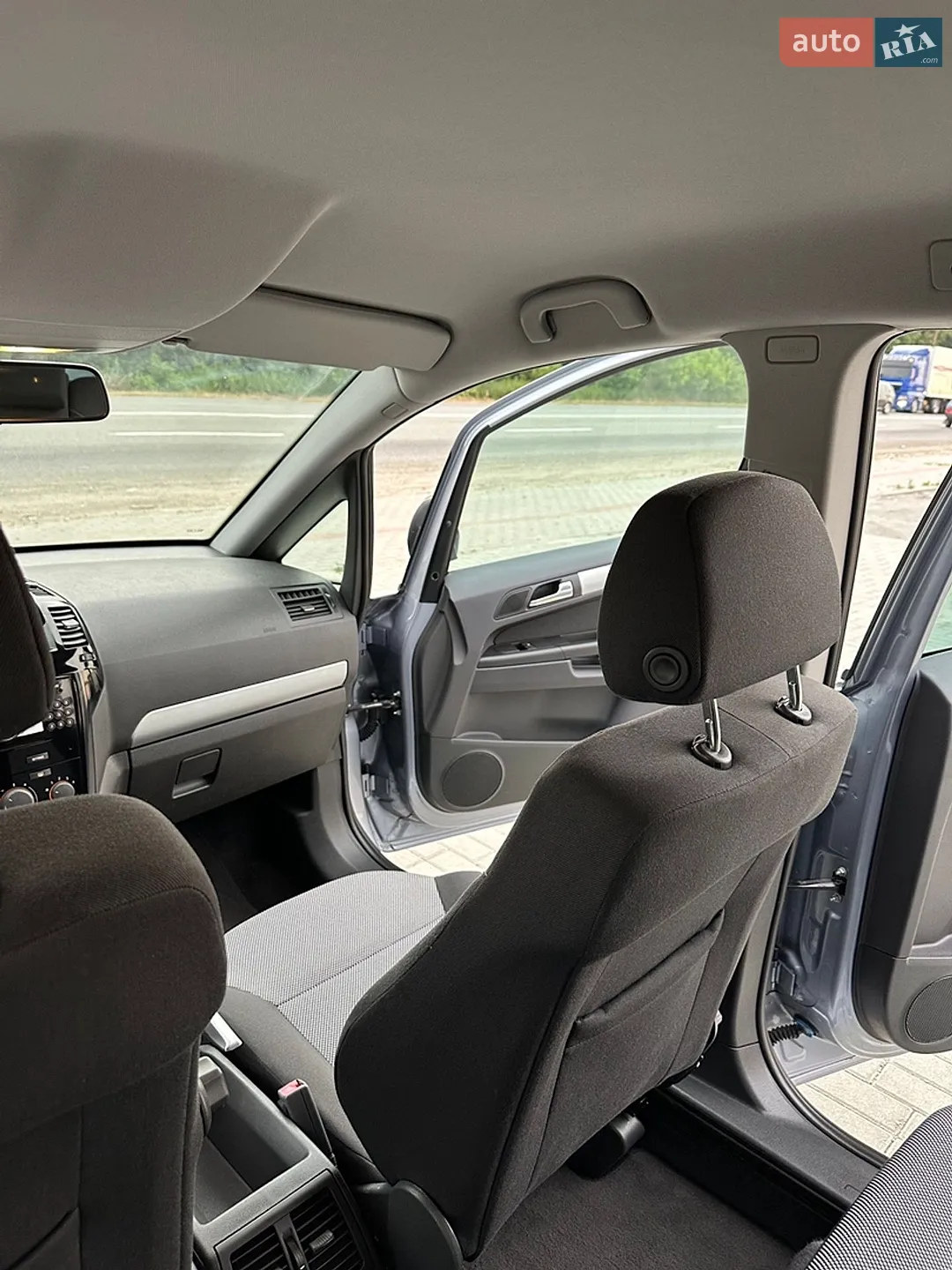 2010 Opel Zafira - мініатюра 23