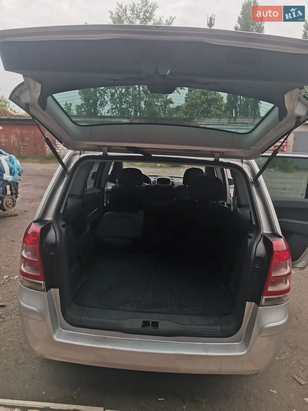 2010 Opel Zafira - мініатюра 11