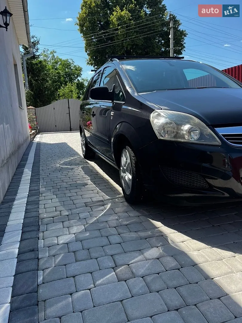 2010 Opel Zafira - мініатюра 2