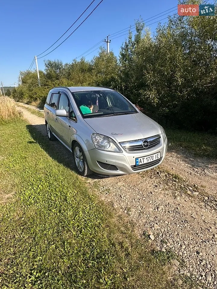 2010 Opel Zafira - мініатюра 9