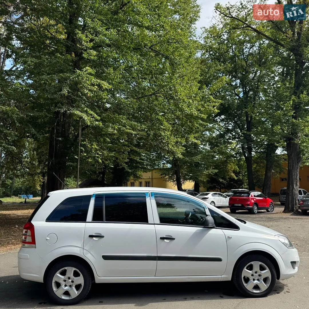 2010 Opel Zafira - мініатюра 8