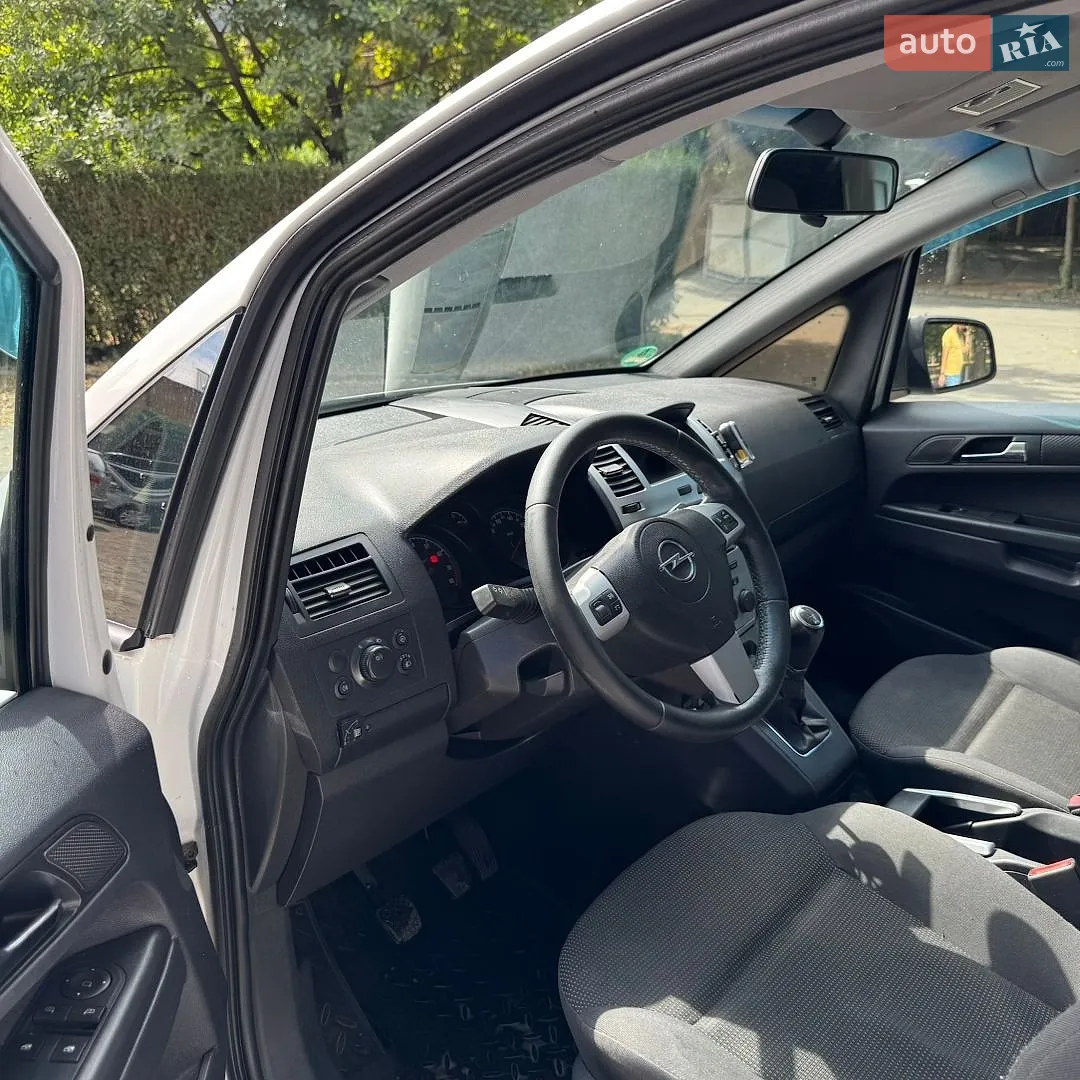 2010 Opel Zafira - мініатюра 15