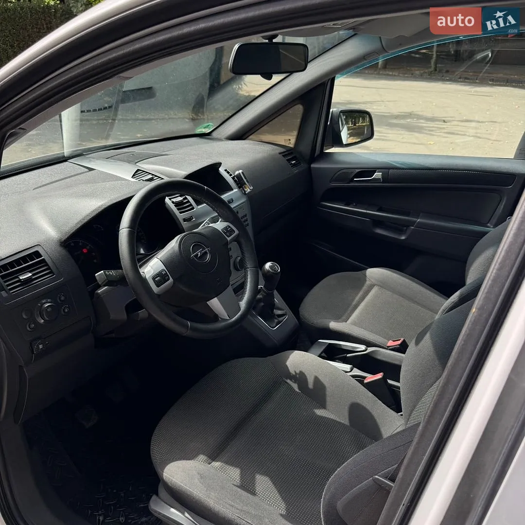 2010 Opel Zafira - мініатюра 17