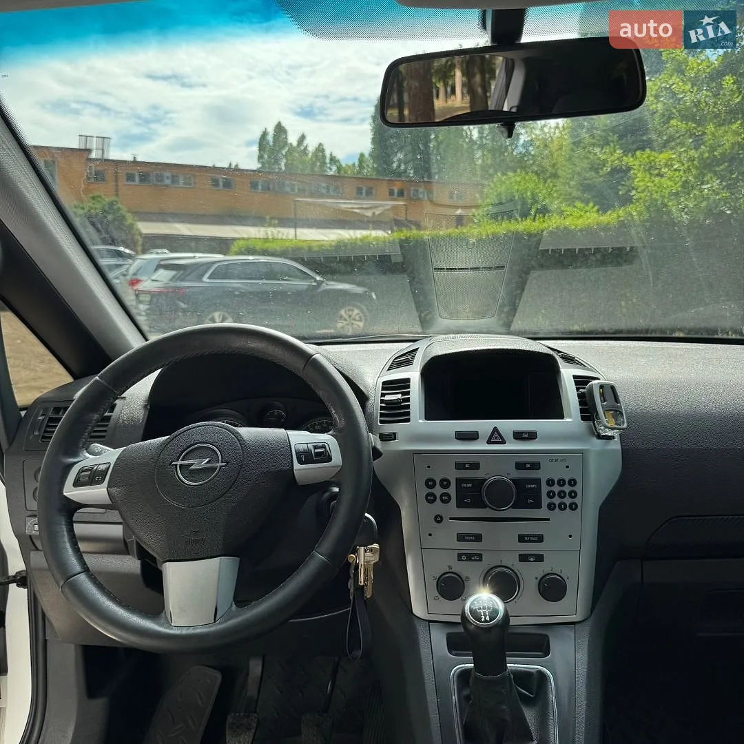 2010 Opel Zafira - мініатюра 12