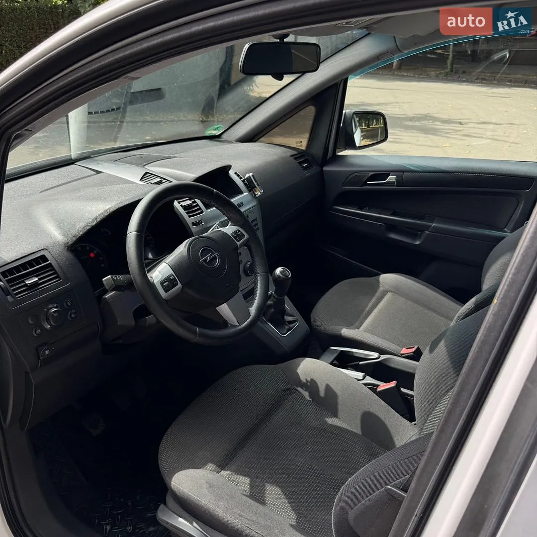 2010 Opel Zafira - мініатюра 20