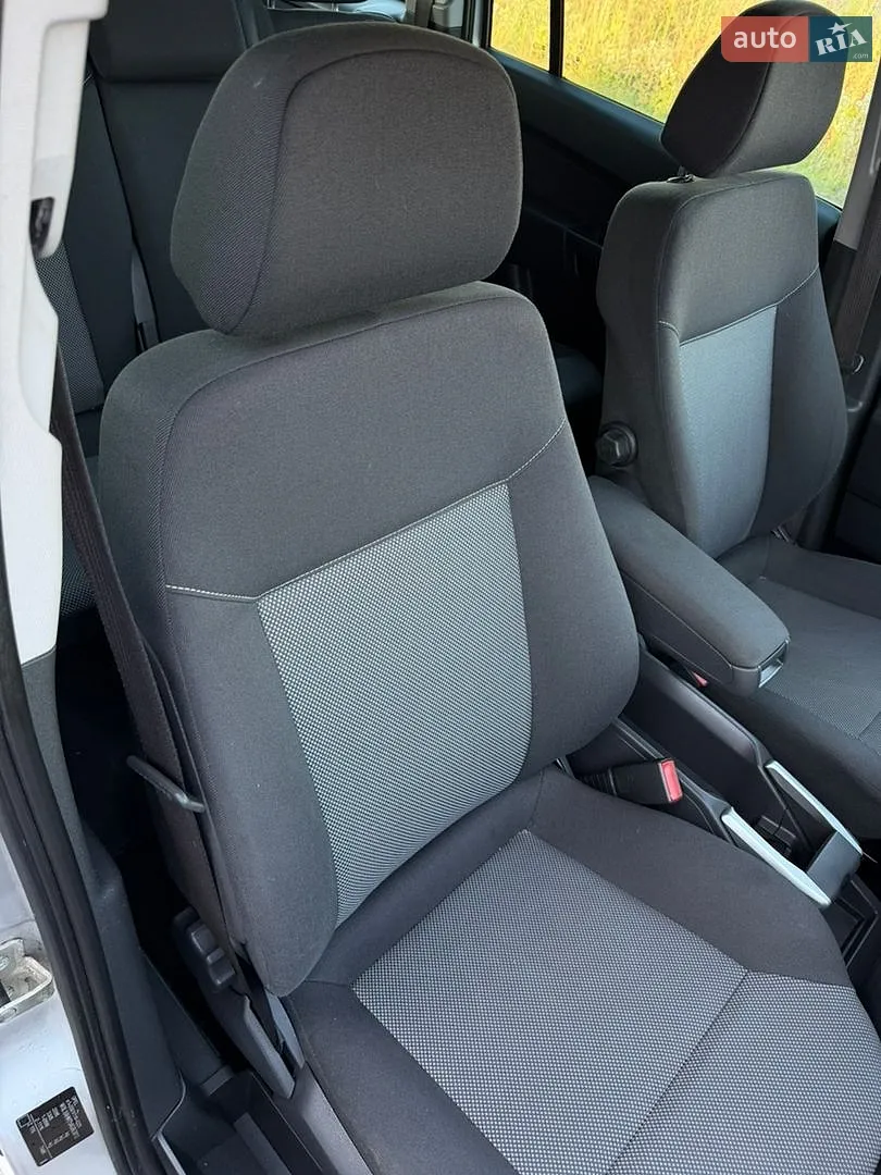 2011 Opel Zafira - мініатюра 55