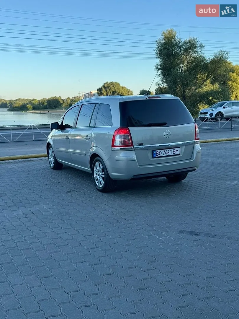 2010 Opel Zafira - мініатюра 12