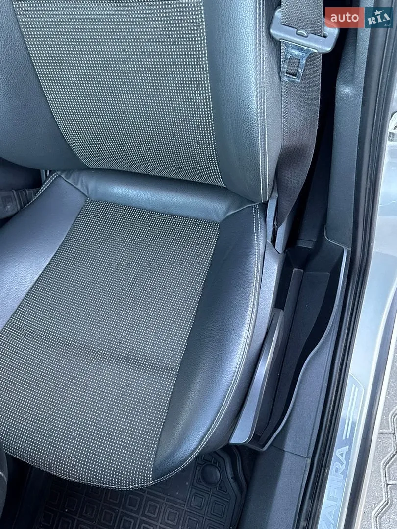 2010 Opel Zafira - мініатюра 29
