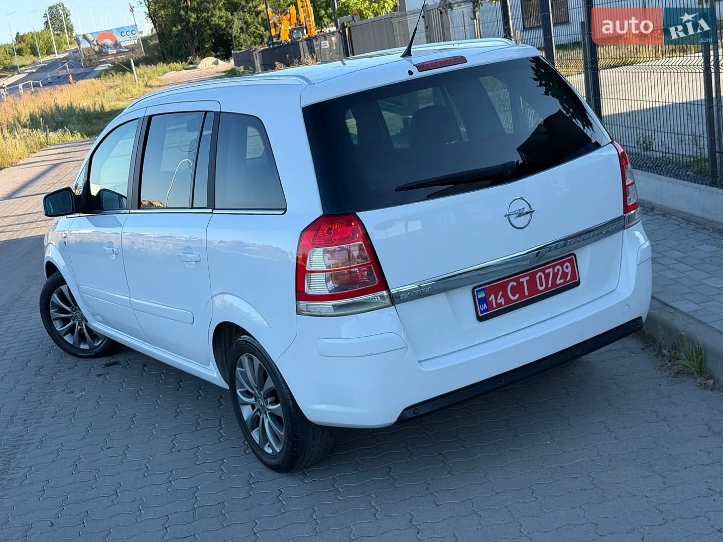 2010 Opel Zafira - мініатюра 16