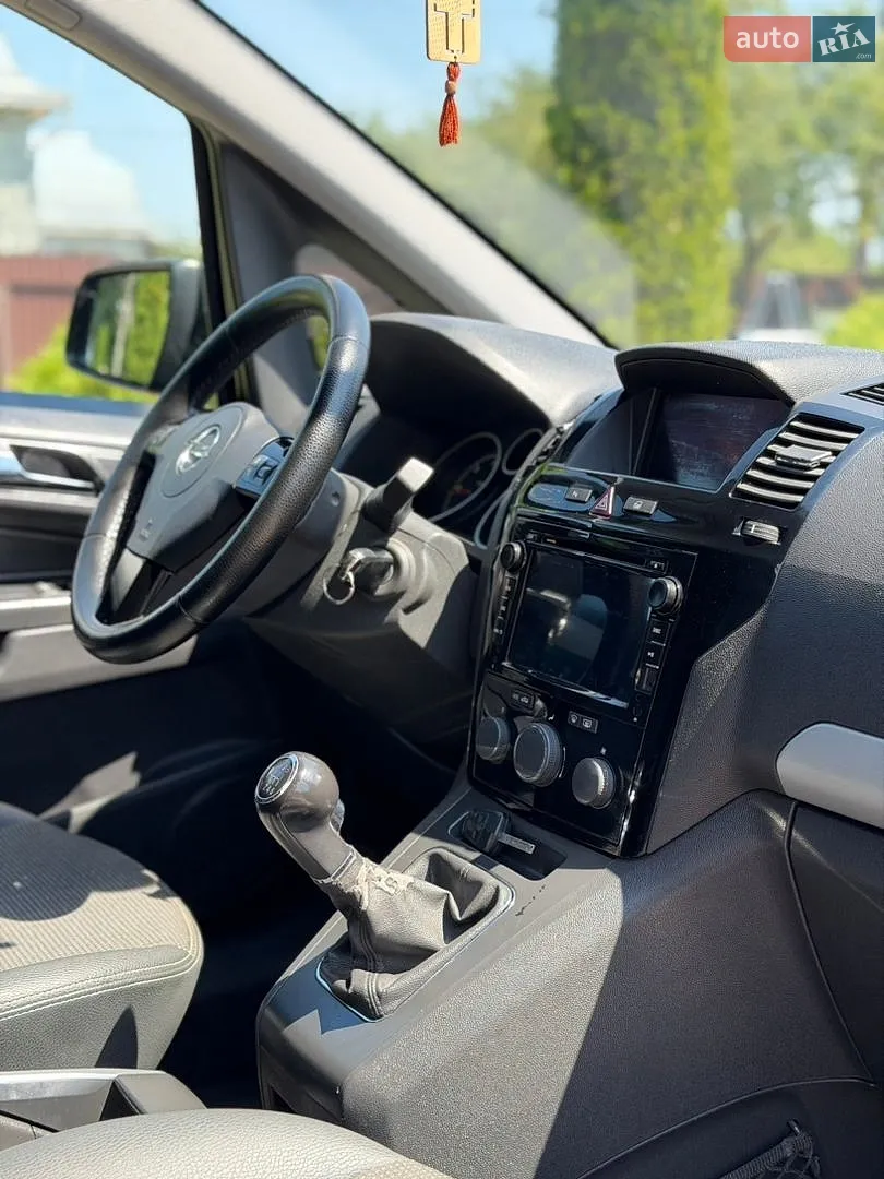 2010 Opel Zafira - мініатюра 2
