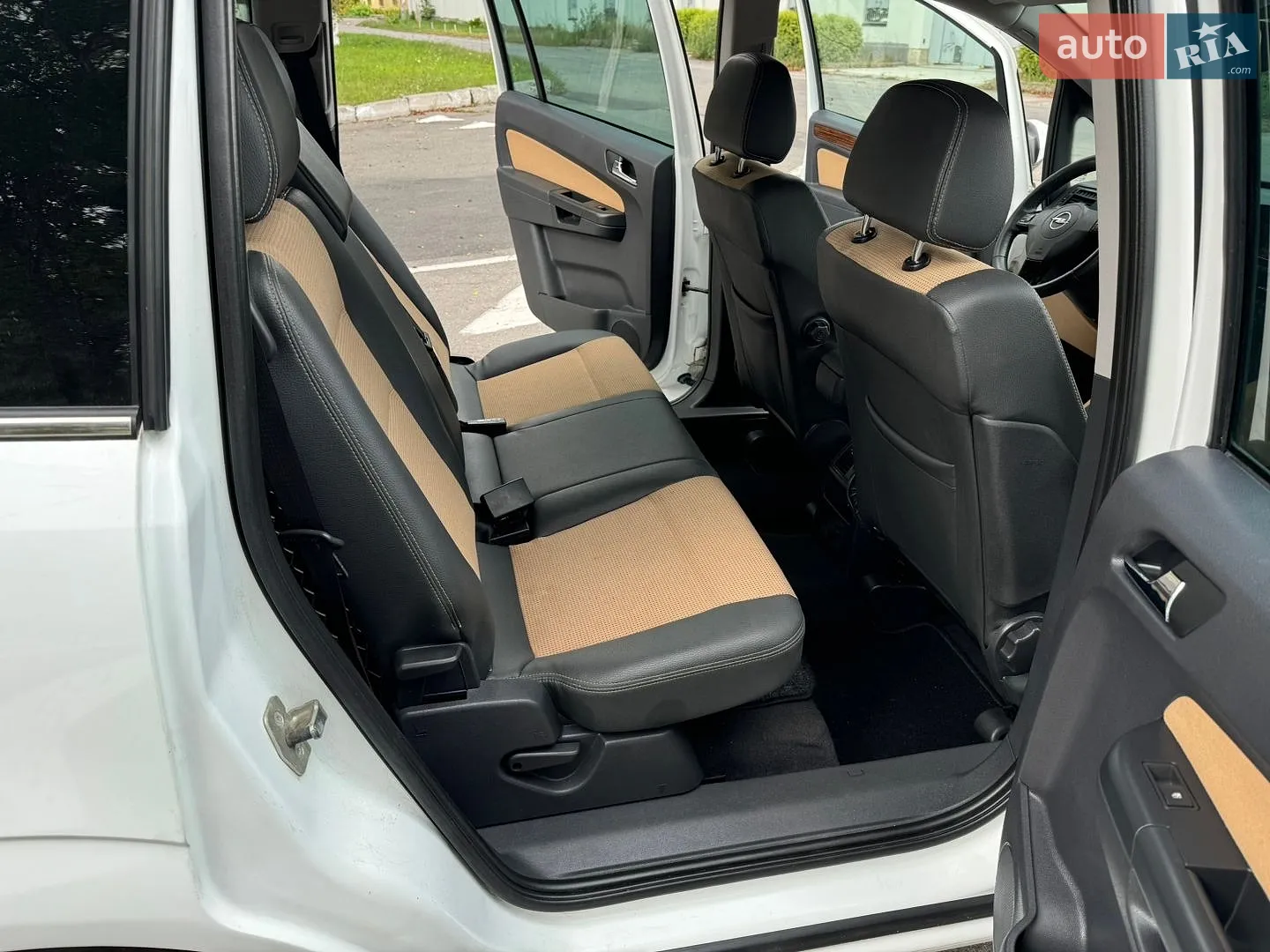 2010 Opel Zafira - мініатюра 45