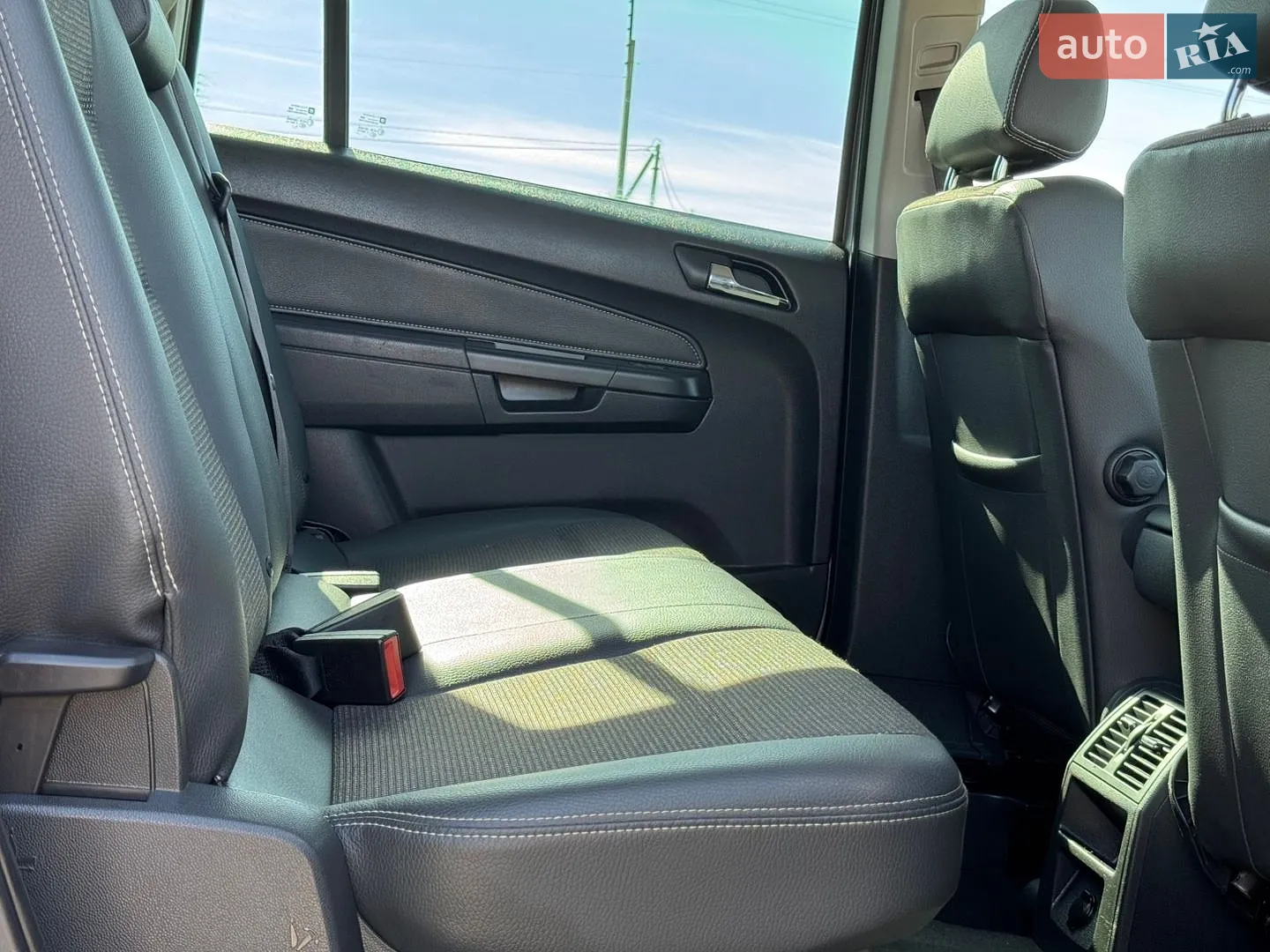 2011 Opel Zafira - мініатюра 65
