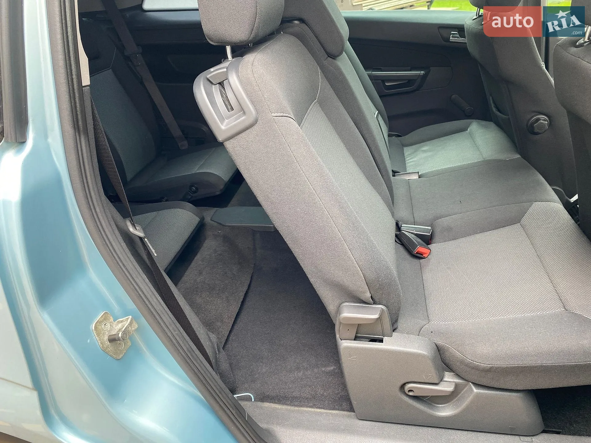 2010 Opel Zafira - мініатюра 20