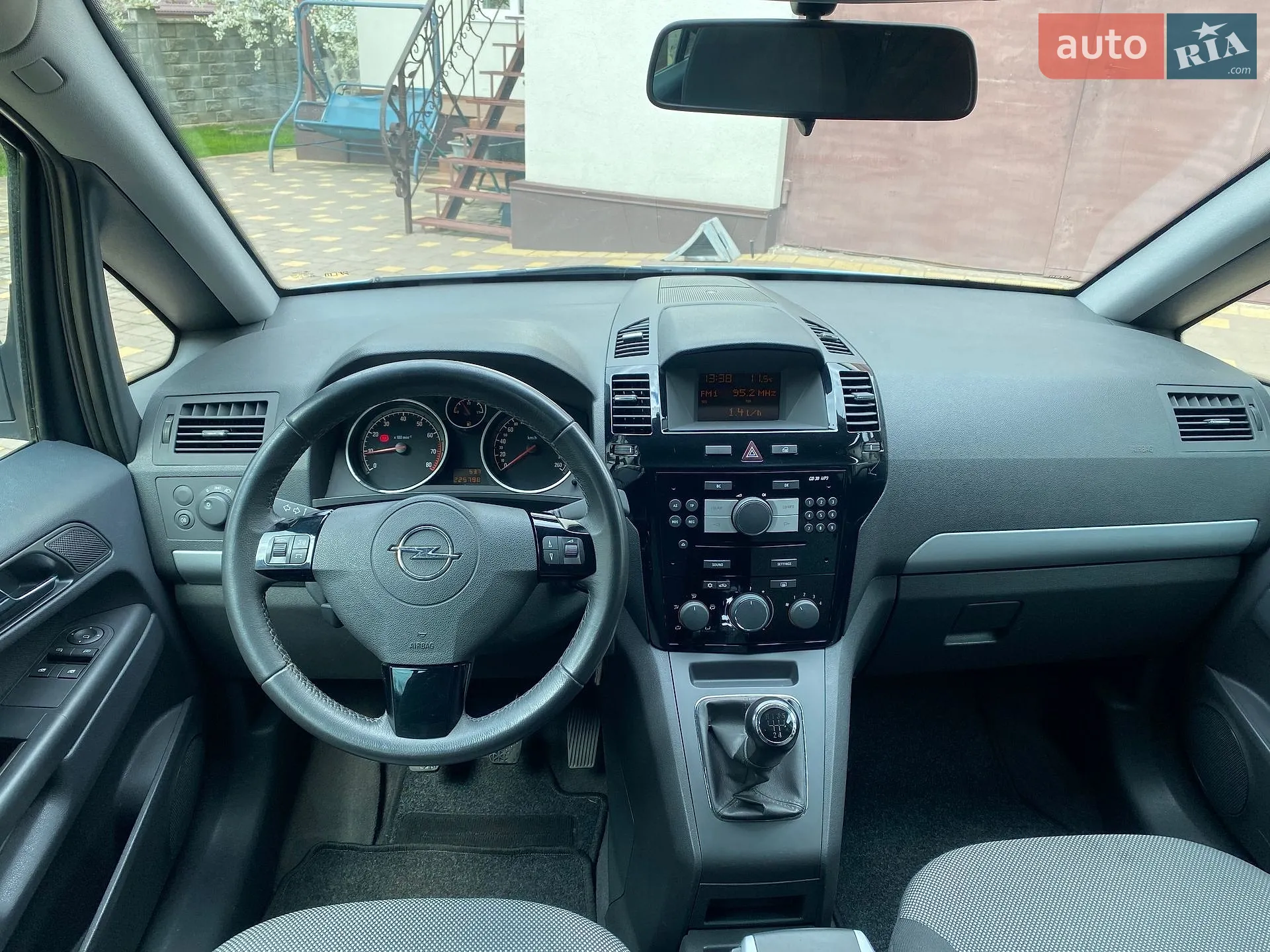 2010 Opel Zafira - мініатюра 26