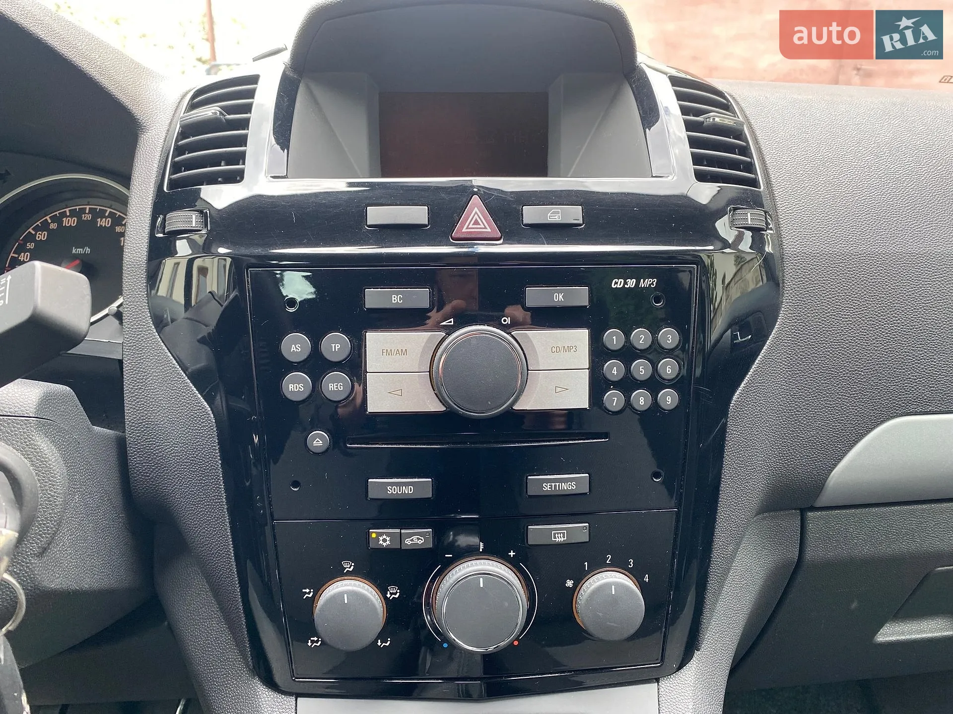 2010 Opel Zafira - мініатюра 27