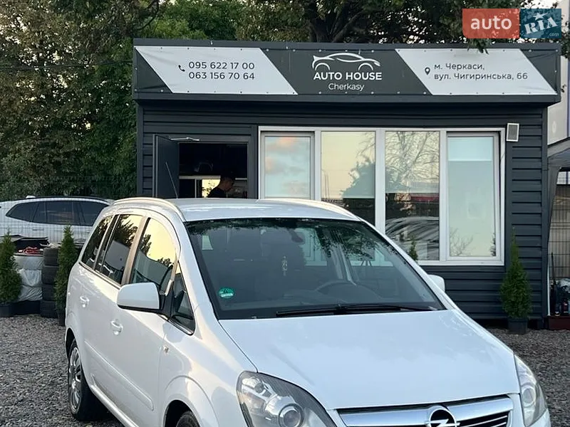 Opel Zafira 2012