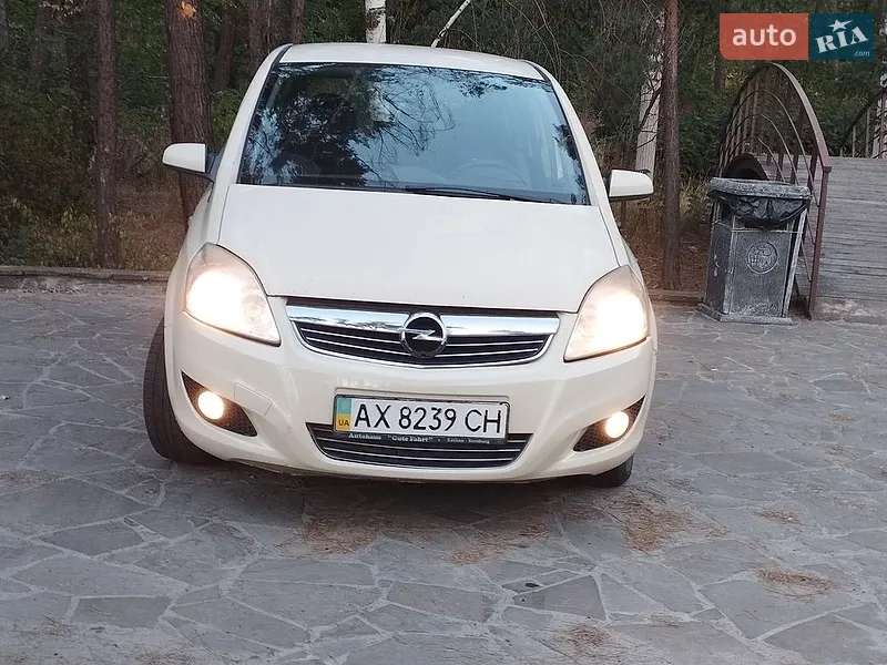 Opel Zafira 2008