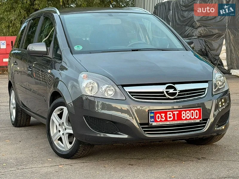 Opel Zafira 2011