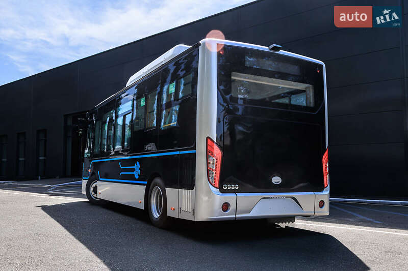 Городской автобус Ostcar 8 2025 в Киеве