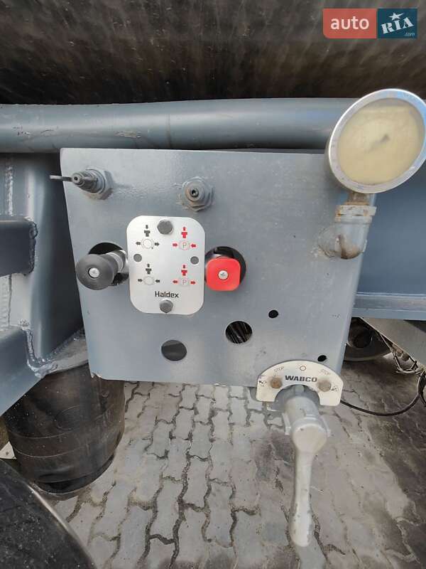 Цистерна полуприцеп Ova 380B-3A 2008 в Львове