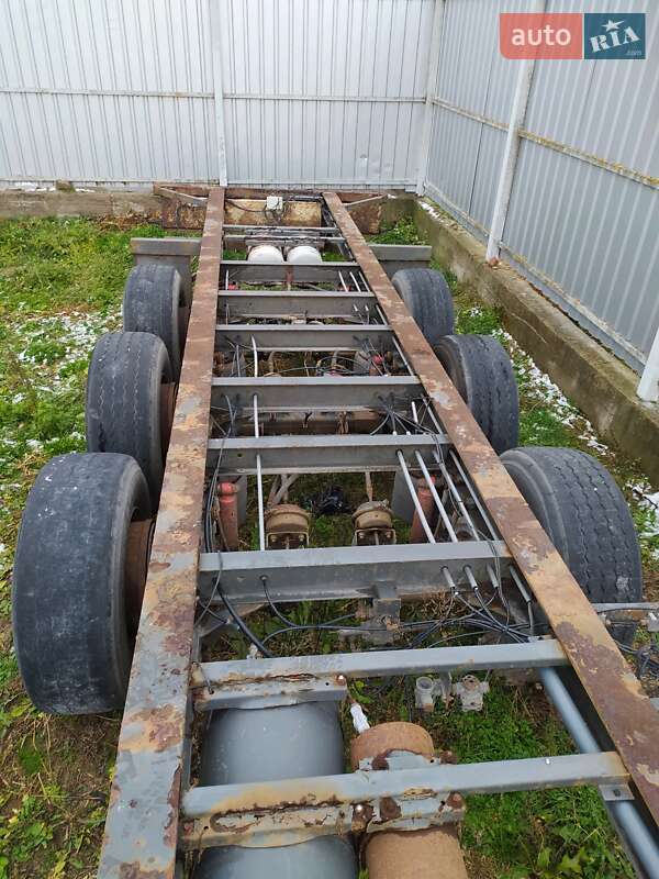 Шасси полуприцеп Pacton 3139 1990 в Луцке