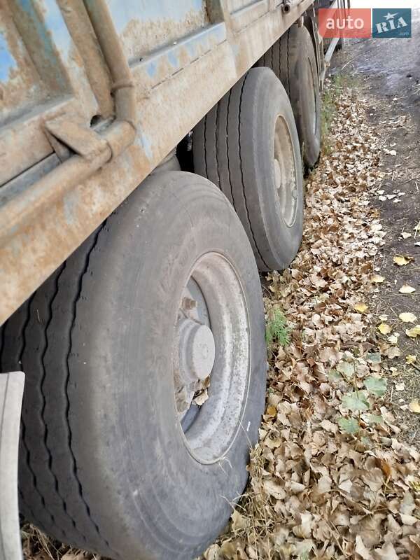 Зерновоз - напівпричіп Panav NV 35 1999 в Кривому Розі