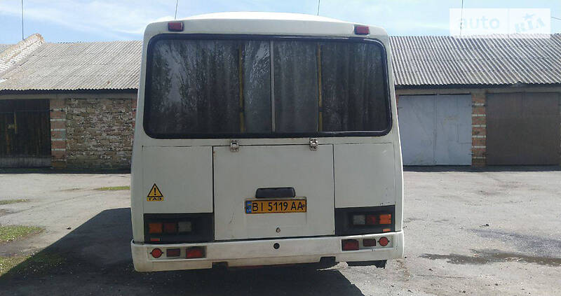 Приміський автобус ПАЗ 32051 2004 в Кременчуці