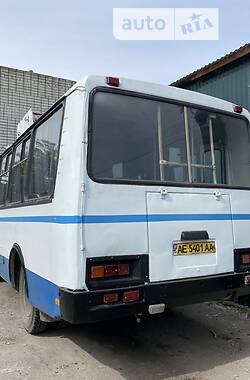Пригородный автобус ПАЗ 32051 2002 в Каменском